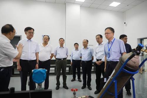 说明: https://news.aust.edu.cn/__local/7/1A/10/7F9A9CF1F7BE0CA18AA41438269_77092B77_FEDB.jpg