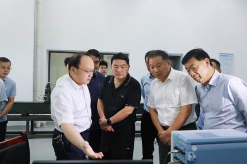 说明: https://news.aust.edu.cn/__local/F/19/FE/08F7785C0E1B64F0B525D4B2B61_D616E86A_B392.jpg